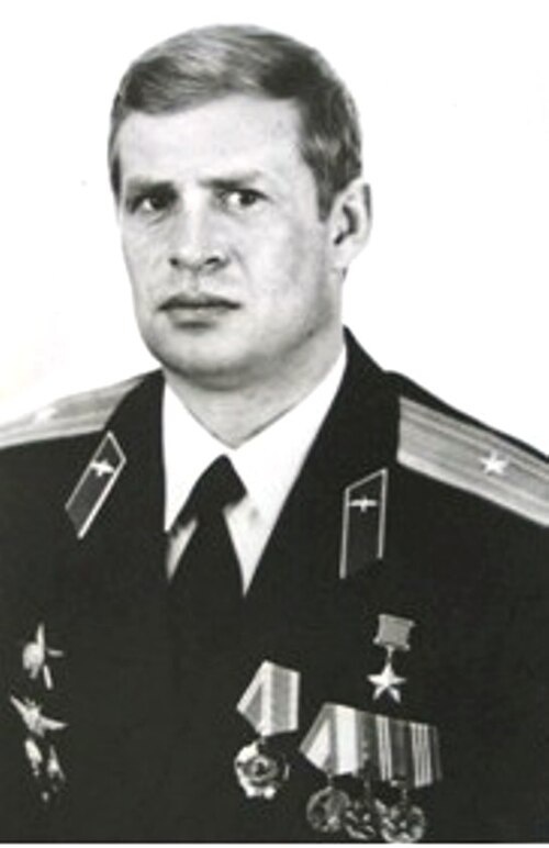 Николай Иванович Малышев (22 ноября 1949 — 3 января 2018) — полковник Советской армии, участник Афганской войны, Герой Советского Союза (1987)