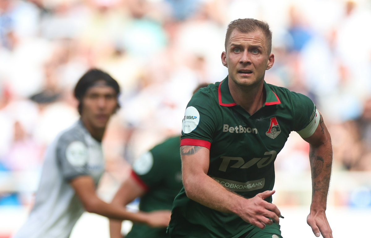 "Локомотив" увез из Калининграда ничью благодаря штрафному в исполнении Дмитрия Баринова. Фото: ФК "Локомотив"