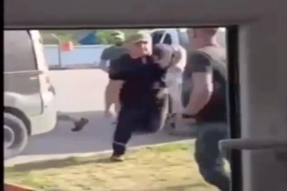    Житель Ровно разогнал сотрудников ТЦК, пытавшихся мобилизовать его в ВСУ