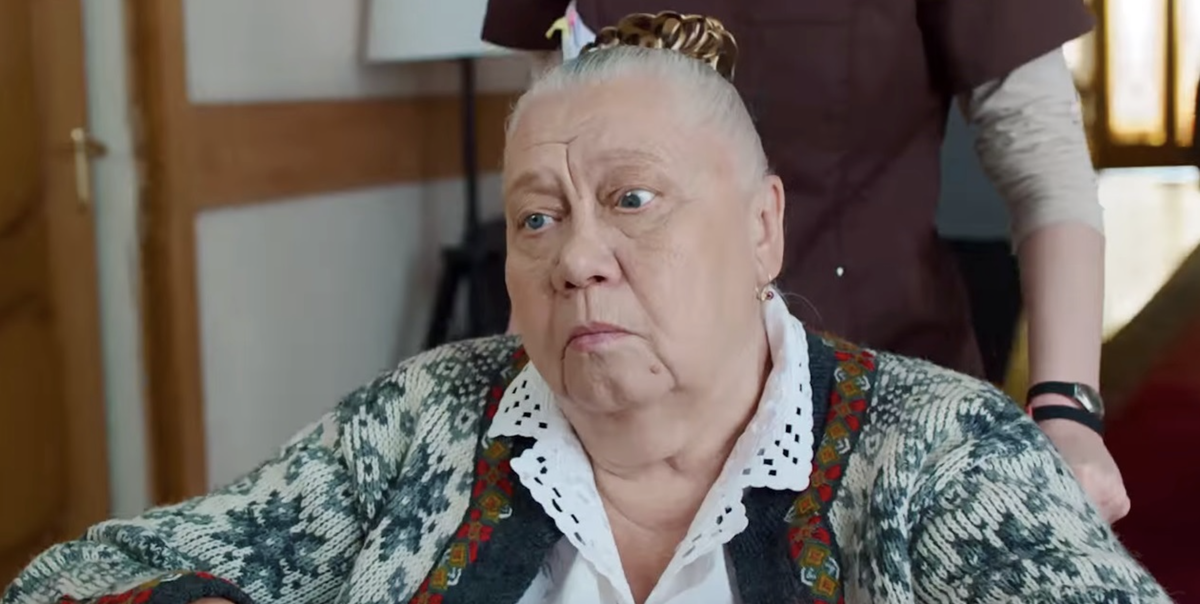 Галина Стаханова. Кадр из фильма "Ёлки 5"