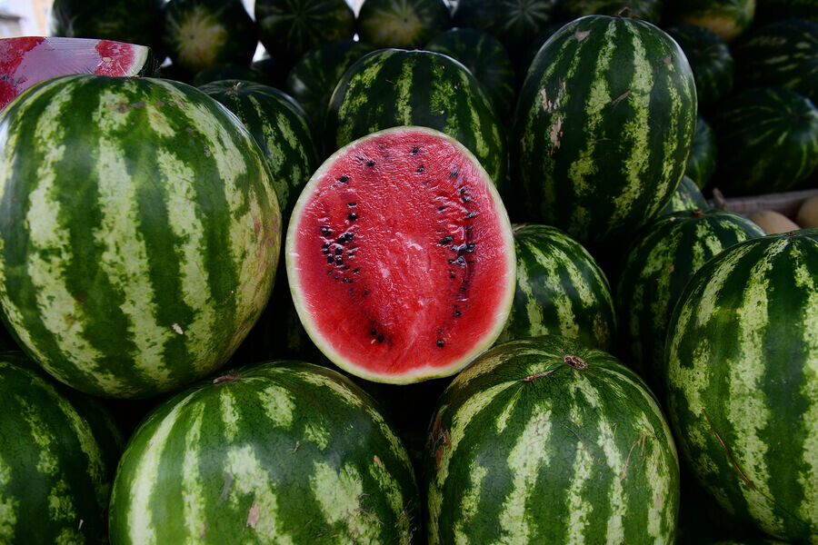 Спелый арбуз