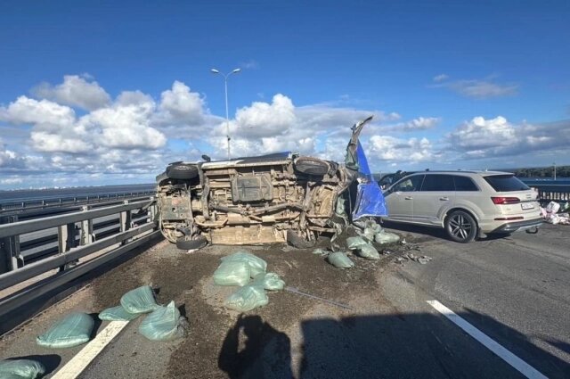    Фото ДТП с микроавтобусом на 133 км КАД Фото: ГУ МВД России по Санкт-Петербургу и Ленинградской области