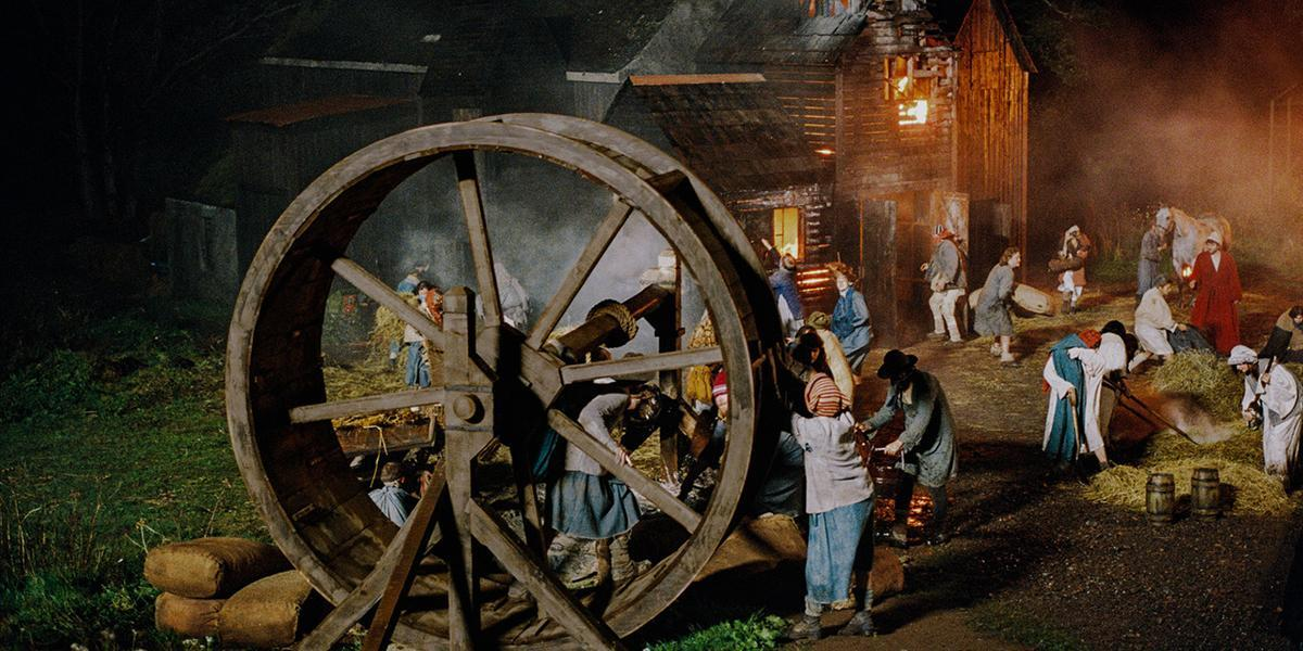 🎬 «Жатва» — сенсорное кино Афины Рахель Цангари о земле, людях и конце эпохи