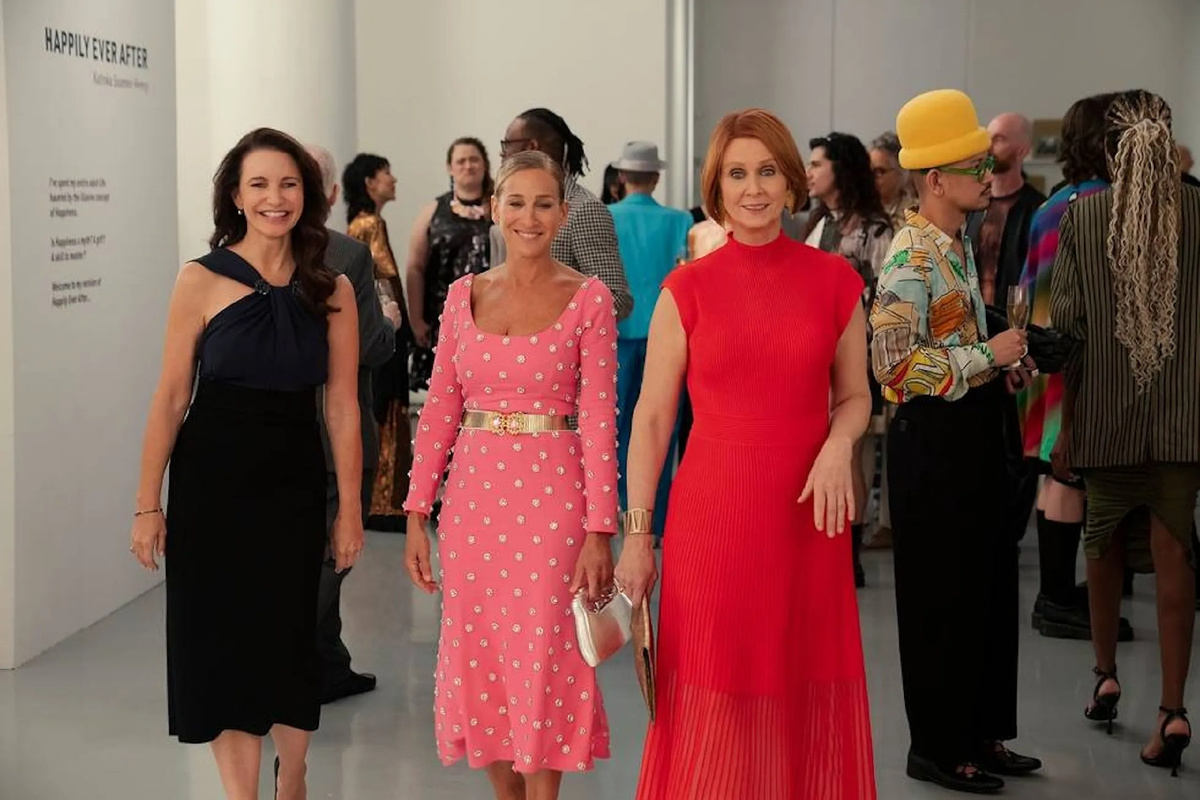 Шарлотта, Кэрри и Миранда в S3E8 And Just Like That... | источник фото Vogue