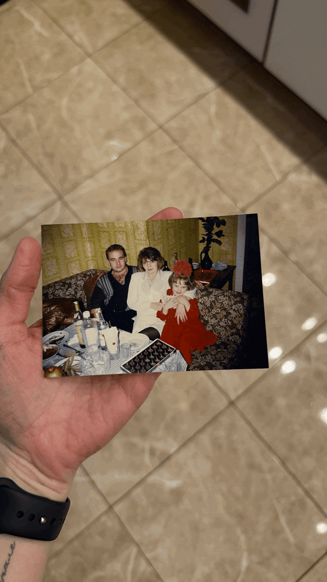 Мама, папа и я маленькая