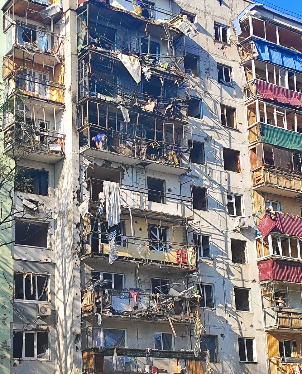 Дом в процессе расчистки