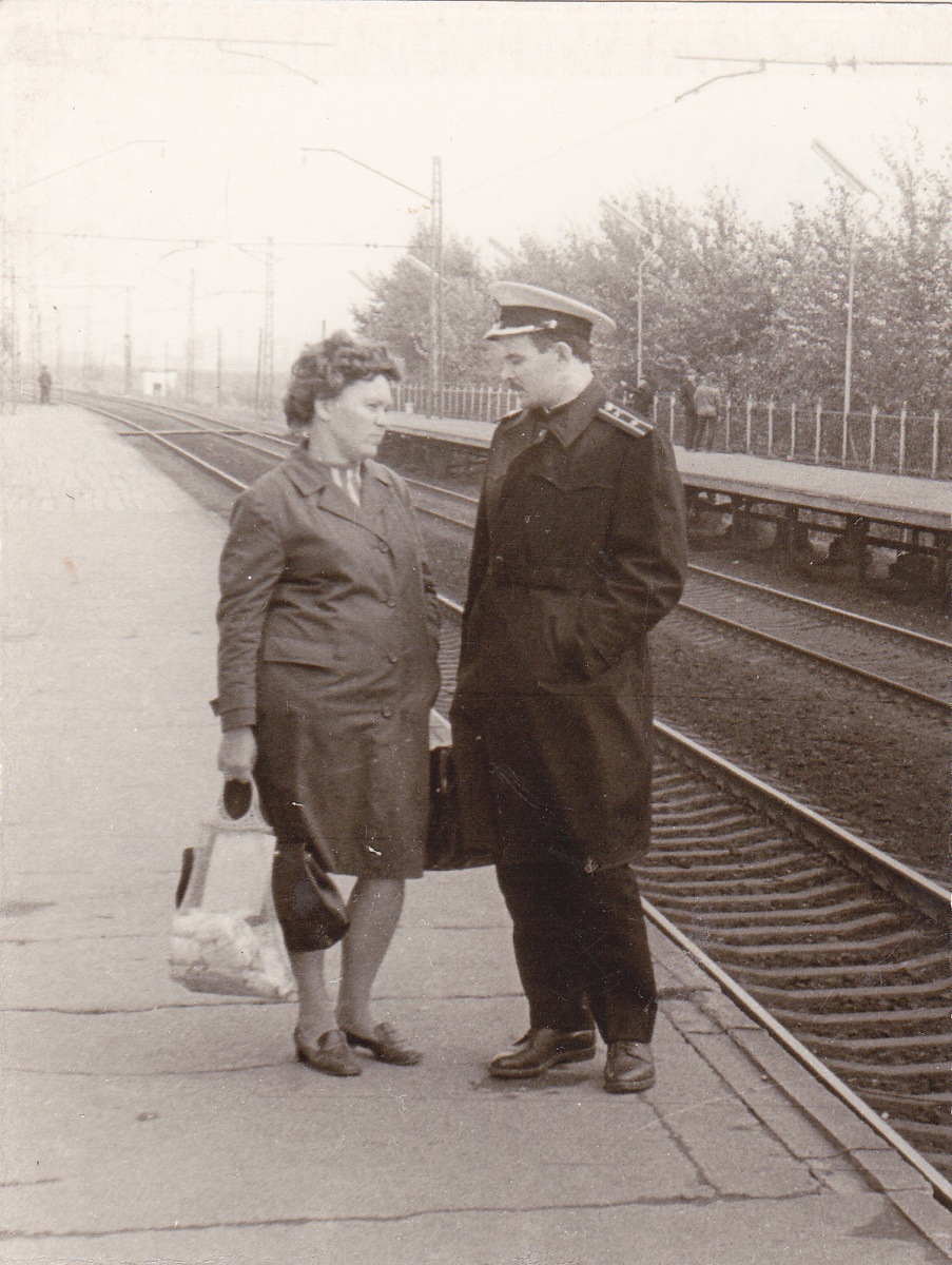 Бабий Анатолий и Раиса в Ст. Петергофе 1971 г.