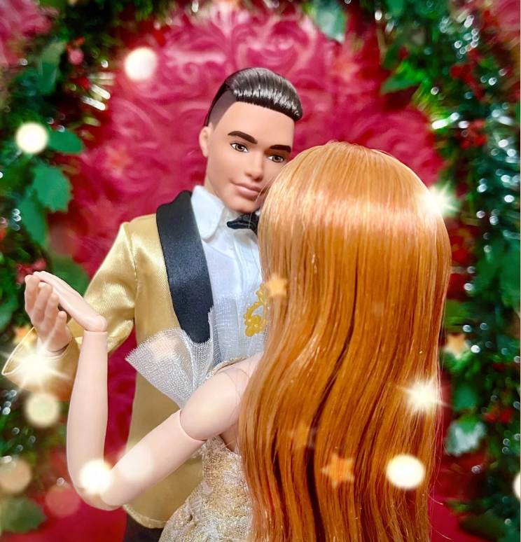 Кен Холидей 2025 живые фото брюнета