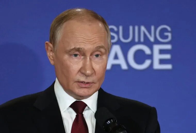 Путин заявил о готовности к конкретным шагам по Украине
Фото: Сергей Булкин / РИА Новости