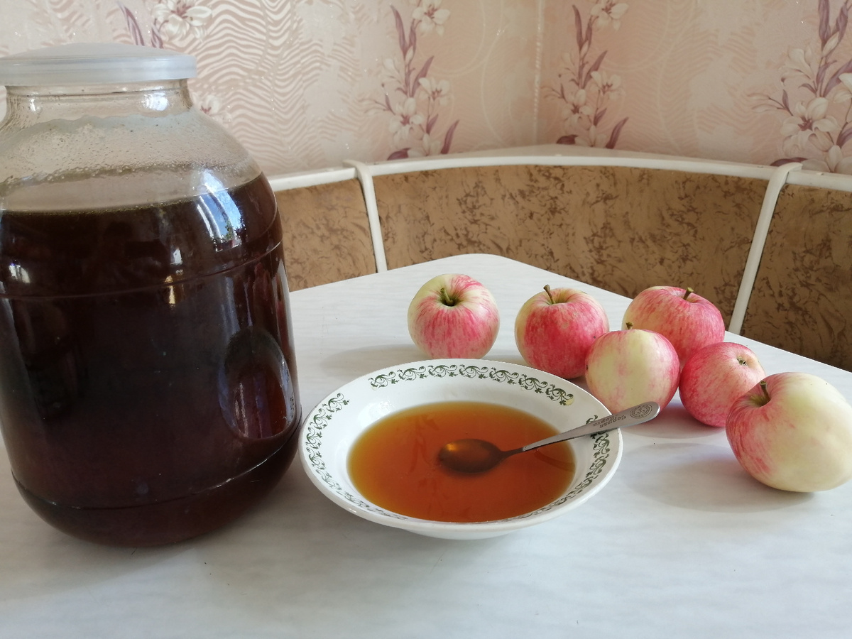 Мёдом запастись, яблоки созрели - к Спасову дню готовы