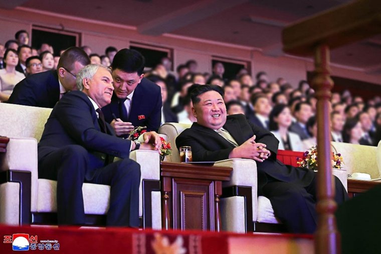 
На мероприятии присутствовал глава КНДР Ким Чен Ын
Фото:ЦТАК / http://kcna.kp/