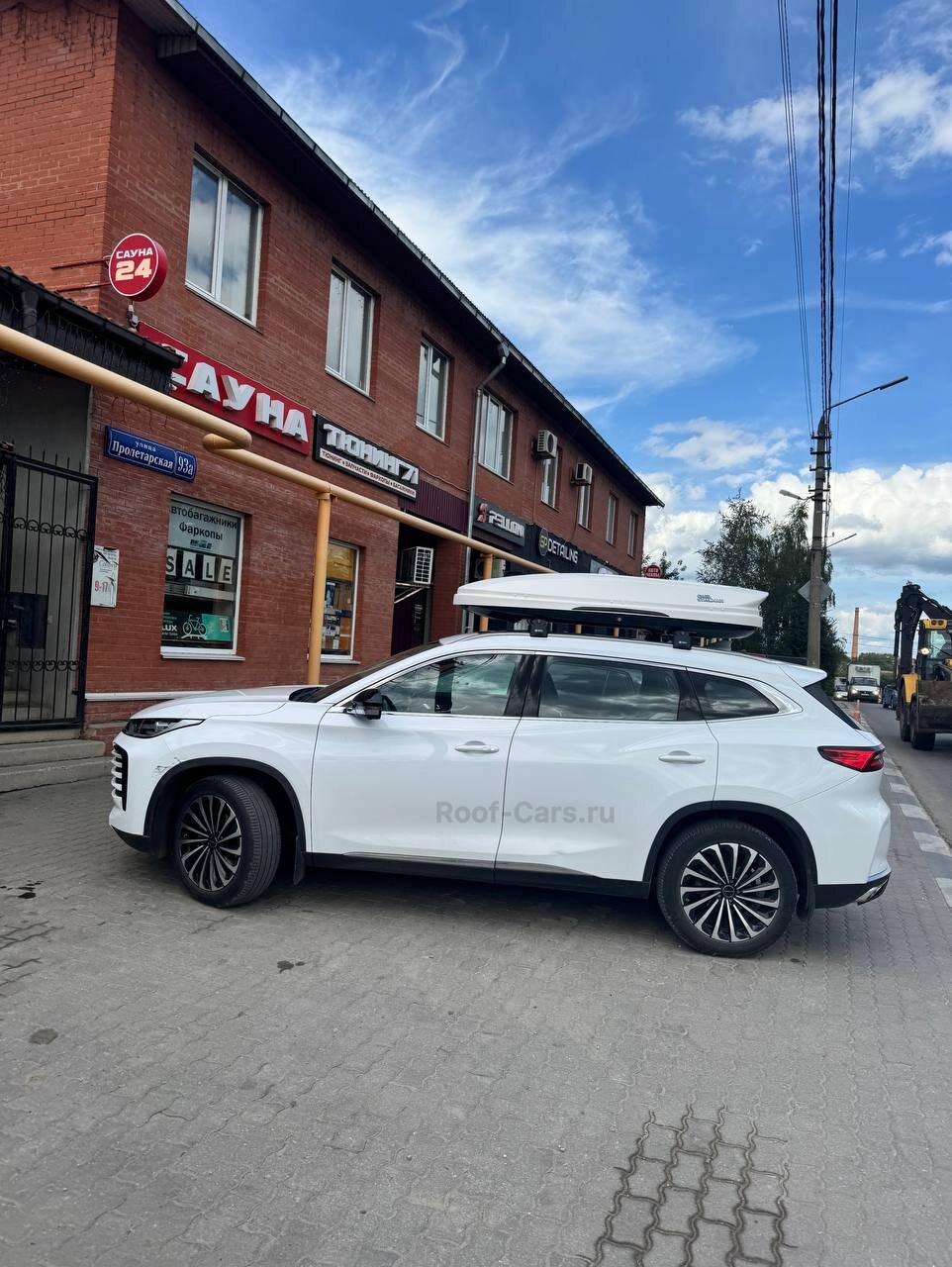 Установка багажника и автобокса 450л на Exeed TXL в Туле