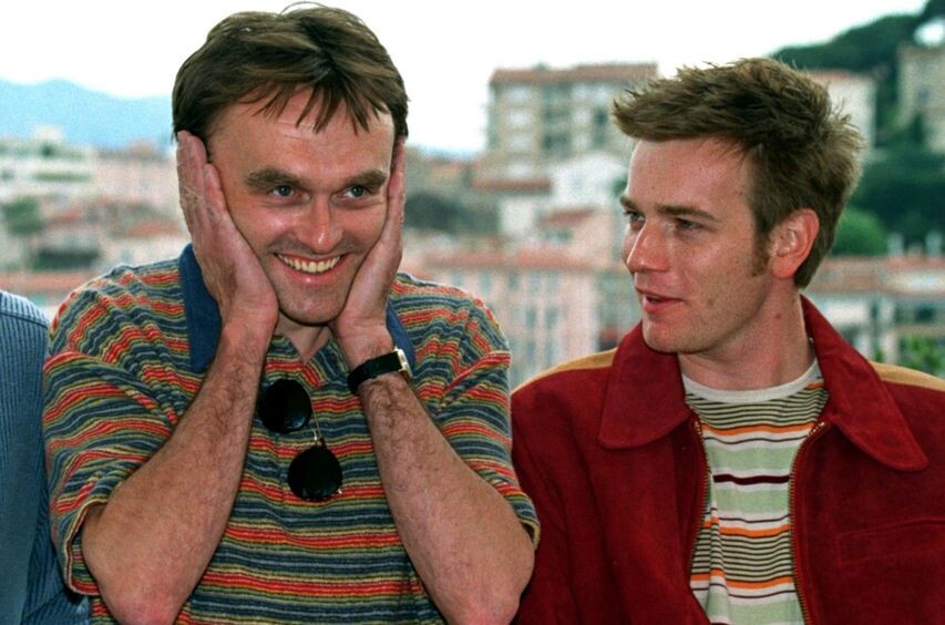 Дэнии Бойл и Юэн МакГрегор на премьере фильма "На игле" (1995 г.)