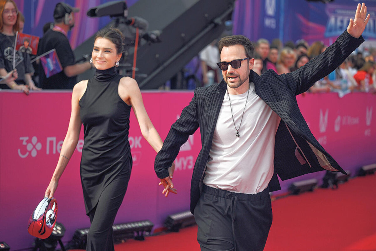    Алексей Чадов с женой Лейсан Галимовой на премии «МУЗ-ТВ 2025. ЛЕГЕНДА» Legion-Media