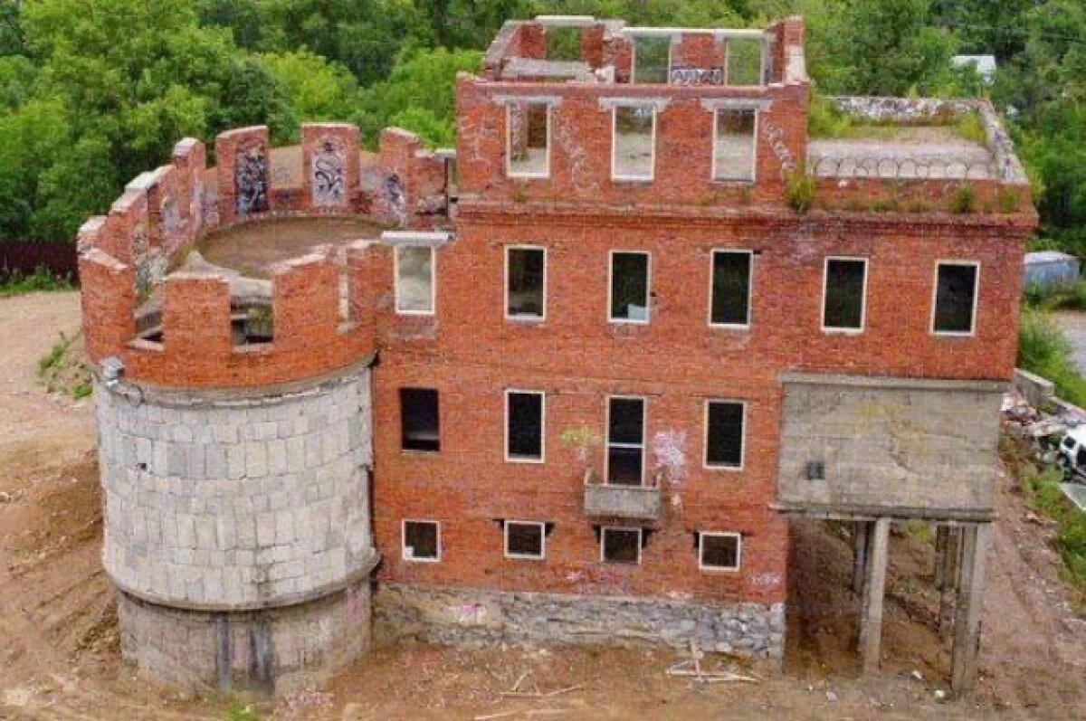    В Хабаровске башню Инфиделя обновил неизвестный собственник