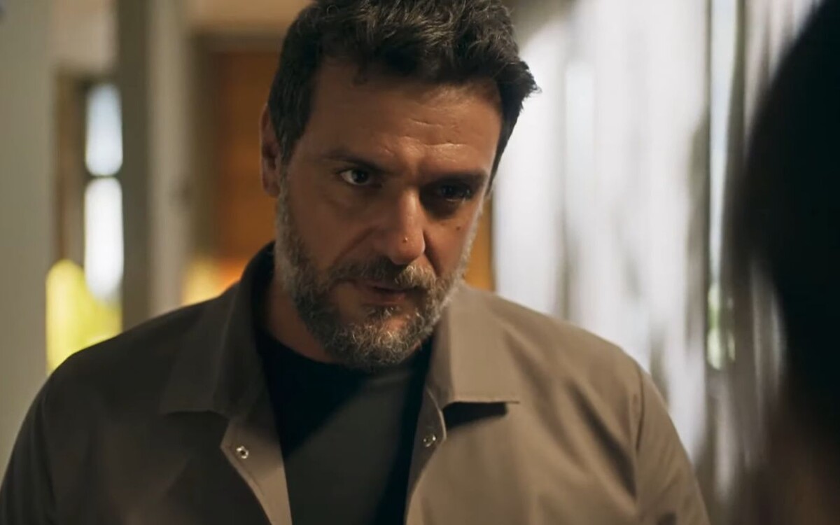 кадр из сериала