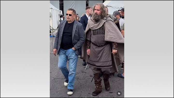    Николай Расторгуев с сыном Павлом. Фото: соцсети