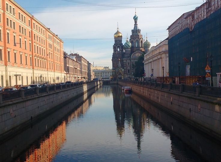 Петербург в 5 утра: что происходит, когда город ещё спит?