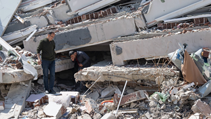    Конспирологи считают, что в 2023 году землетрясение было вызвана искусственно. ФОТО: © Boris Roessler/dpa/Globallookpress