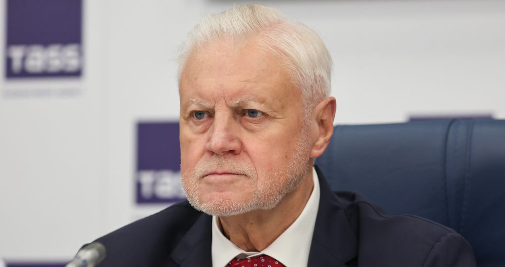Миронов призвал запретить мигрантам приезжать в Россию на заработки с семьями
