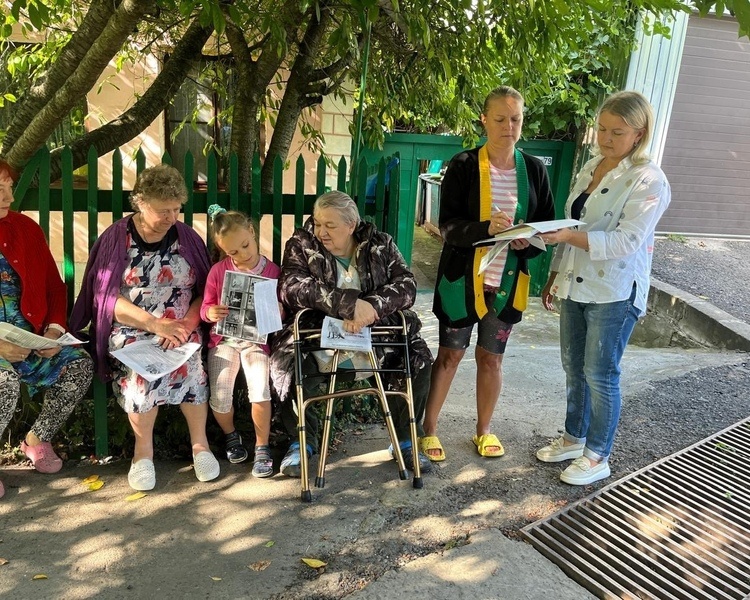     Жителям улицы Ватутина в Курске рассказали о мерах по предотвращению ЧС