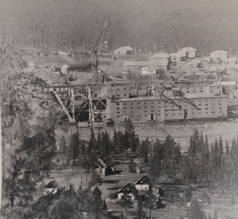 фото драги на фоне п. Маракан