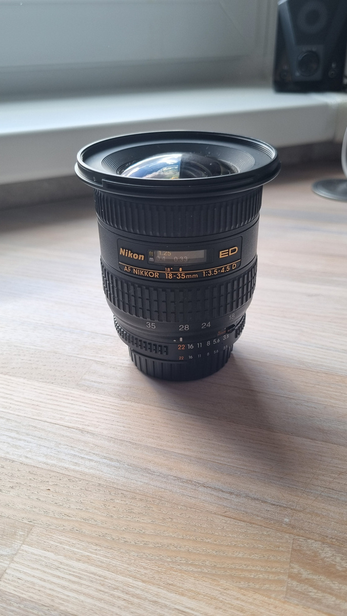 Объектив Nikon 18-35mm F3.5-4.5D ED.