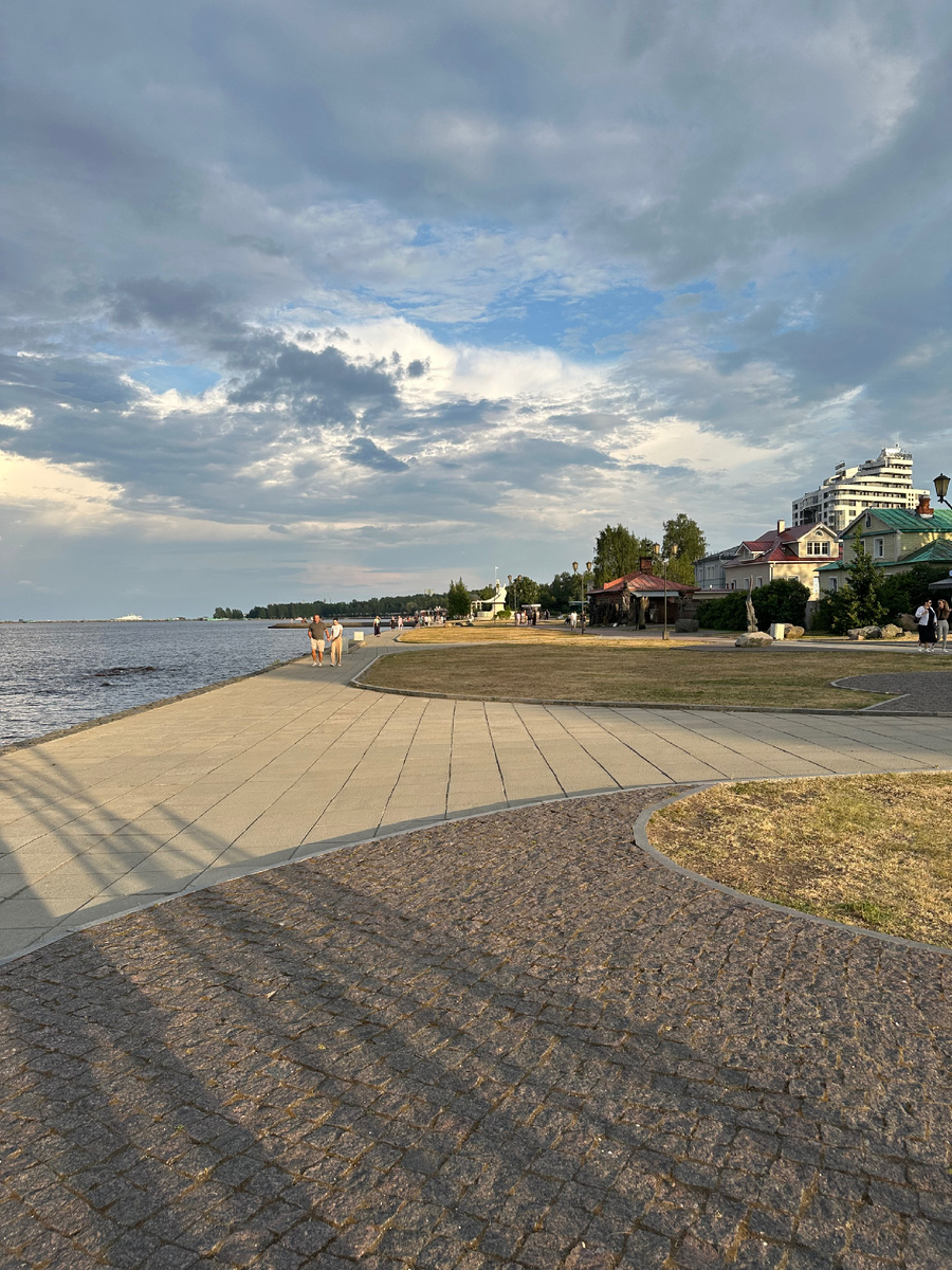 Онежская набережная 