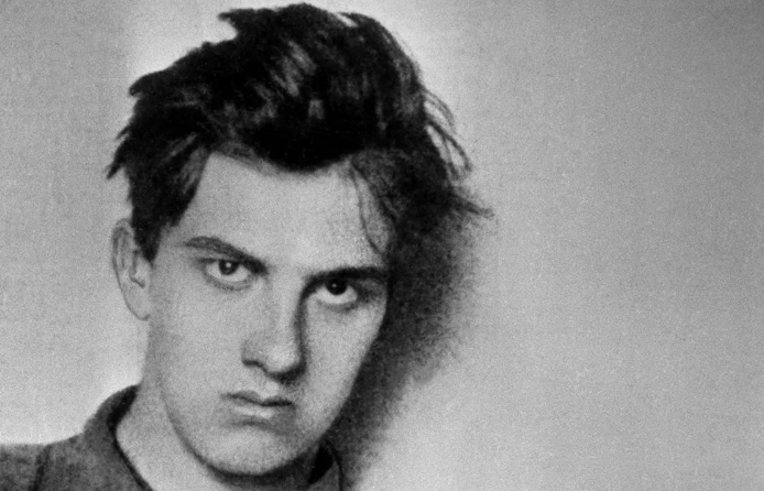 Гений пиара и тайны Бутырки: необычная жизнь Владимира Маяковского. Слова, которые меняли мир: опередил маркетинг на 100 лет