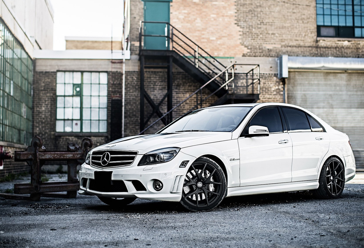 Mercedes-Benz C63 AMG (W204)