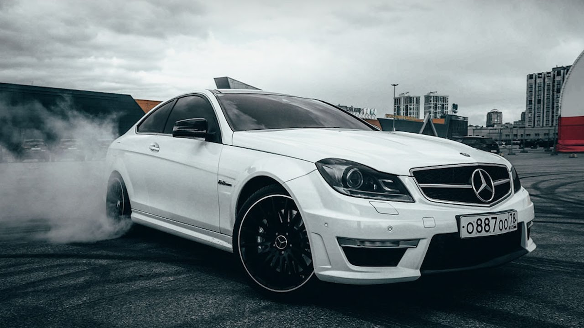 Mercedes-Benz C63 AMG Coupe