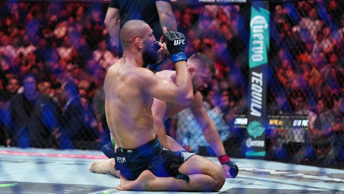    Хамзат Чимаев и Дрикус дю Плесси. Global Look Press