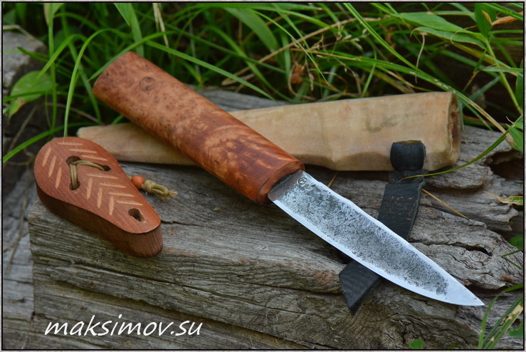 Яркие представители культуры северных народов:
якутский нож и один из древнейших музыкальных инструментов – варган (в Якутии - хомус) 