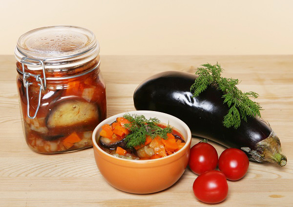    Баклажаны в томатном соусе