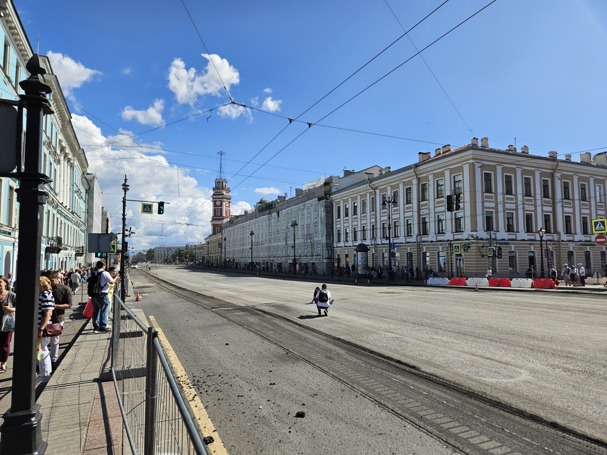 Санкт-Петербург. Невский проспект. 13 августа 2025 года.