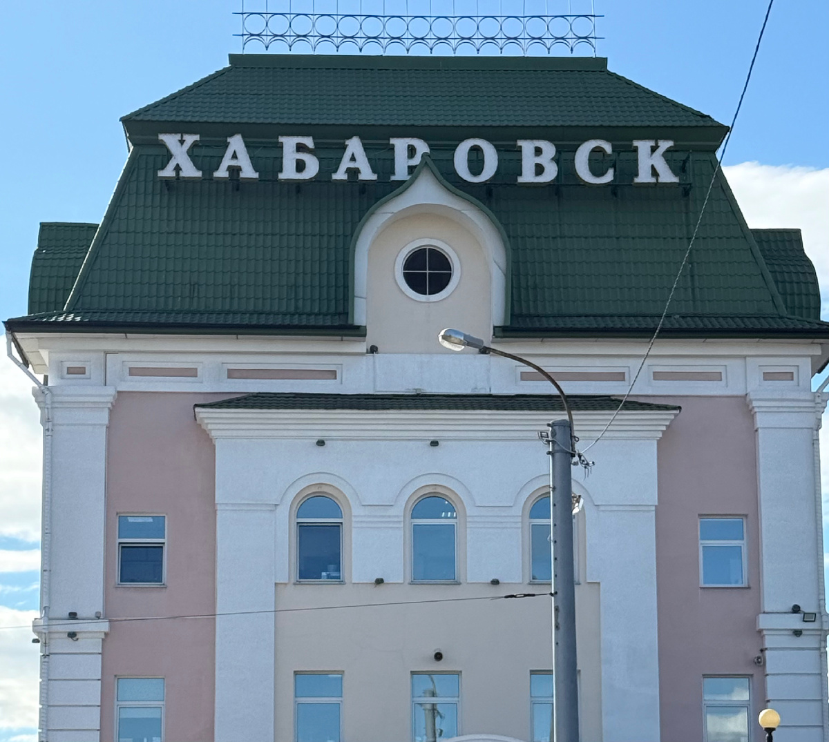 Наш вокзал сбоку