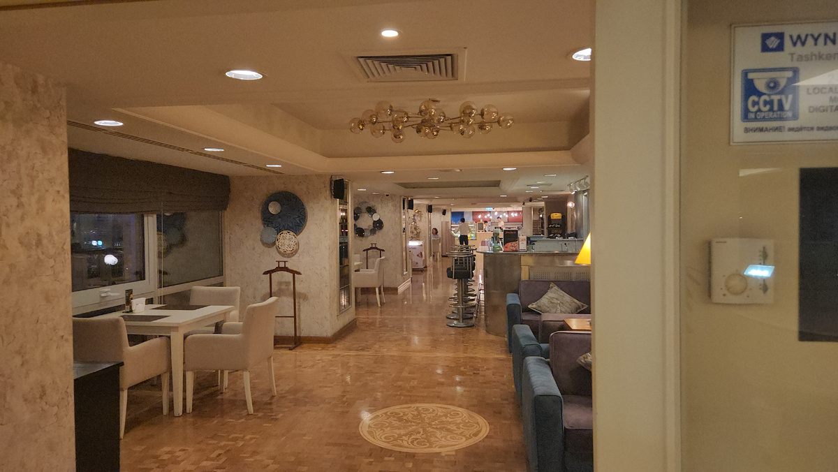 Вход в ресторан