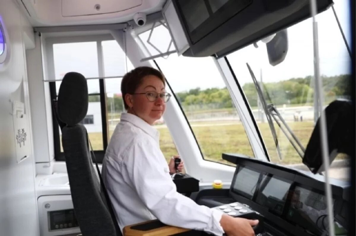    Лучших водителей трамваев выбрали в Самаре во время конкурса