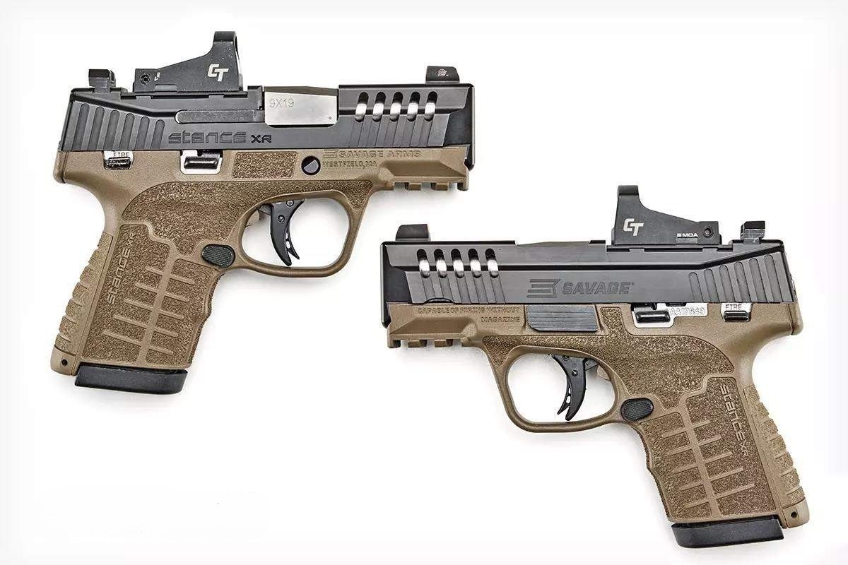 Stance XR представлен в трёх моделях. Они отличаются только конструкцией прицела, в остальном полностью идентичны. Каждая модель доступна в трёх вариантах рукоятки: с полимерным модулем FDE, чёрным или серым.