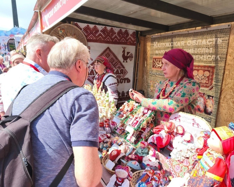    Курская мастерица Ольга Жихор стала победителем фестиваля «Русское поле»