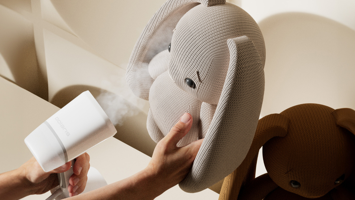 Компактный отпариватель Polaris PGS 2277C мощностью 2000 Вт.