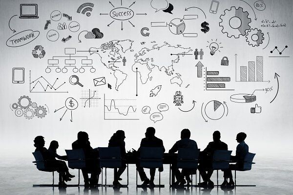 Совещание руководителя с управленческим составом компании. 