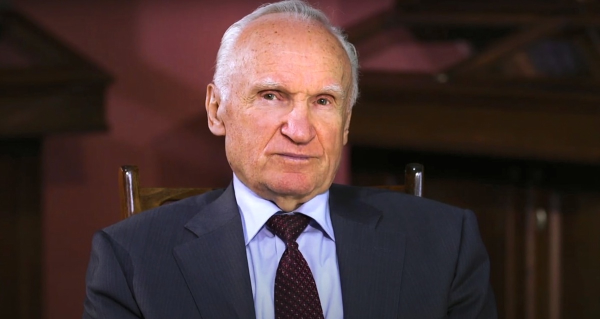 Алексей Ильич Осипов — учёный-богослов, педагог, доктор богословия, заслуженный профессор Московской Духовной Академии и Семинарии, писатель, публицист, проповедник.