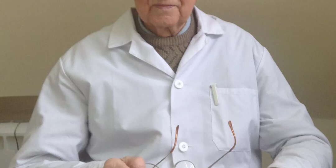 85-летний эндокринолог открыл секрет: 1 ритуал заставляет жир гореть ночью