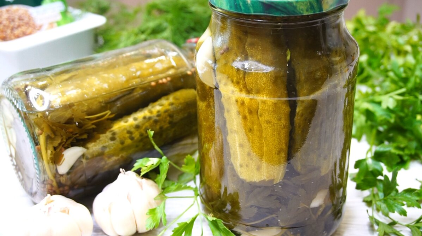 Огурцы на зиму с кориандром.