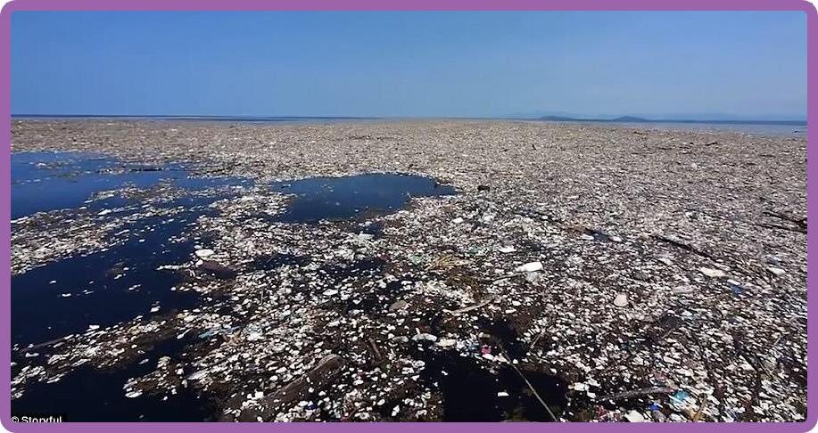 Острова мусора в океане.