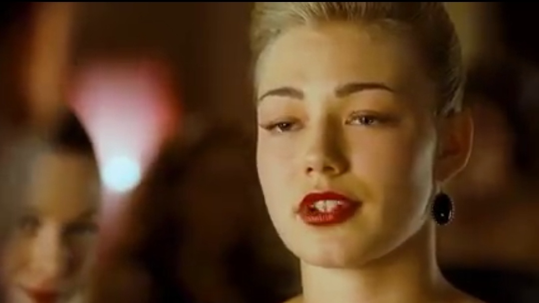 Полина - Оксана Акиньшина