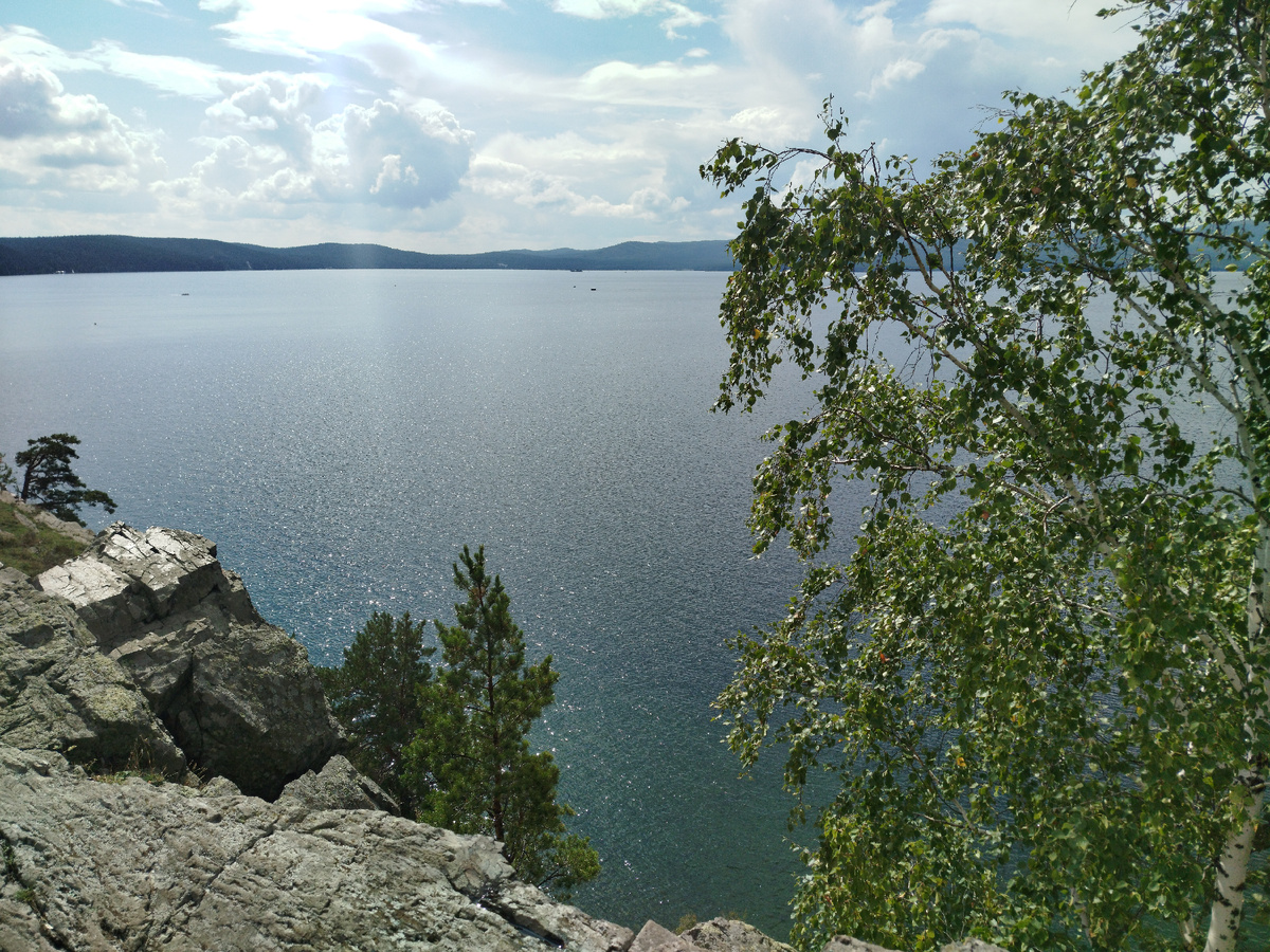 Озеро Тургояк, вид со смотровой площадки
