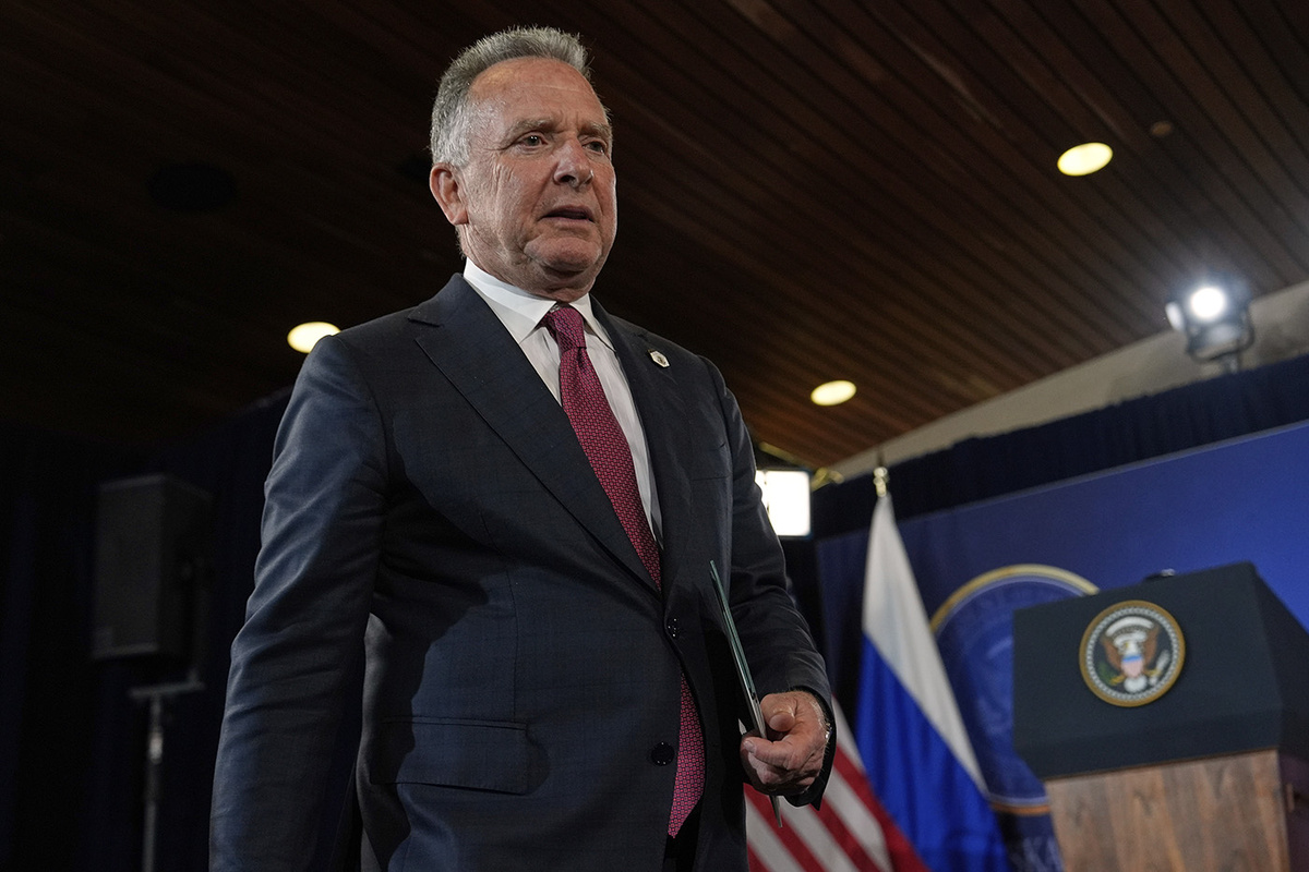   Стивен Уиткофф 
Julia Demaree Nikhinson / AP