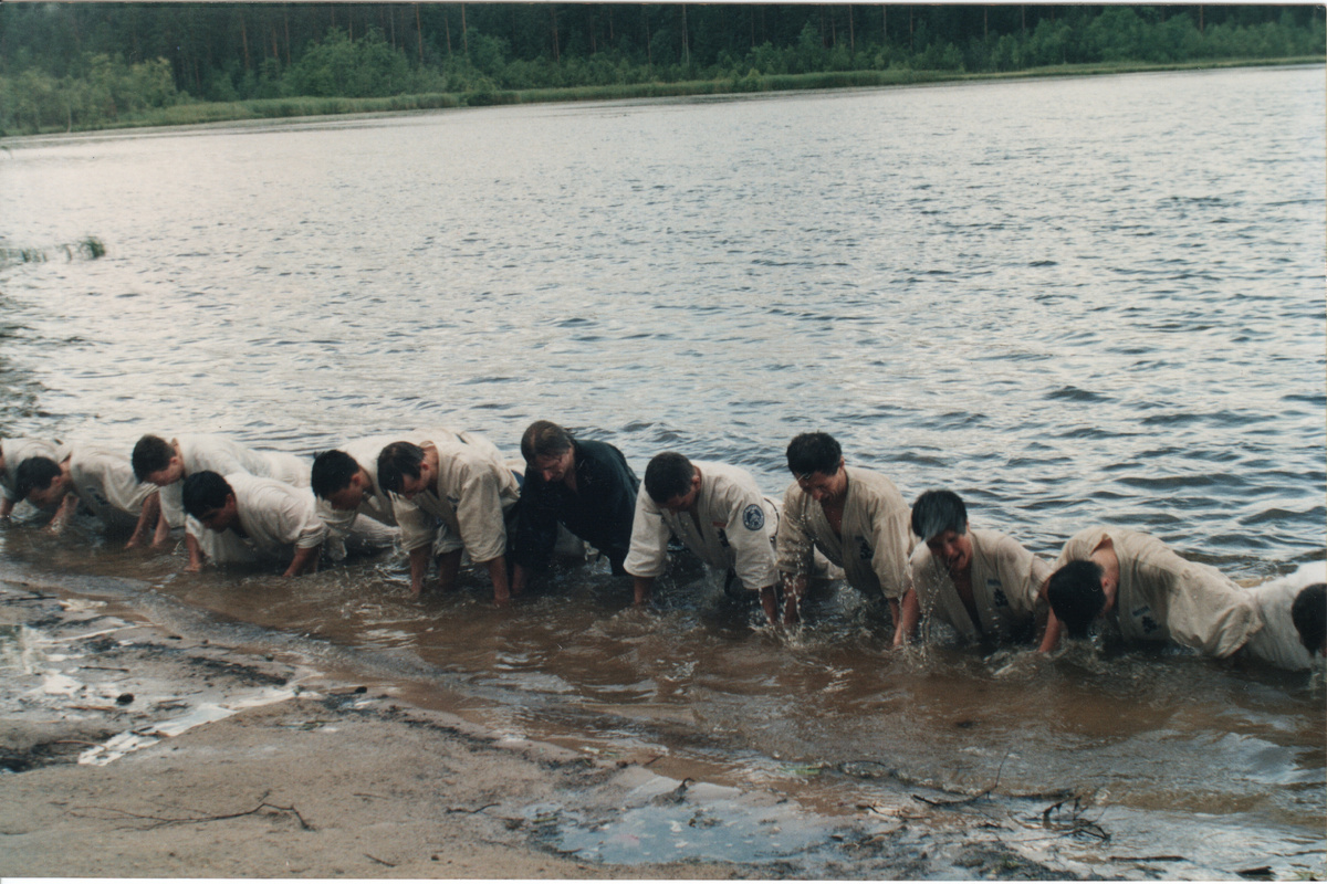 Ой, больше 30 лет назад было. Где то я тут... 